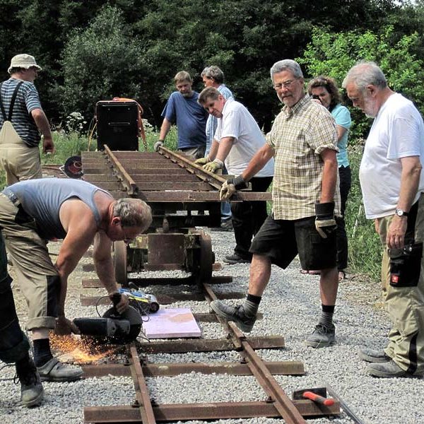 2012-Bau-der-Feldbahnstrecke